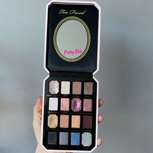 Too Faced Pretty Rich Diamond Light Eyeshadow Palette